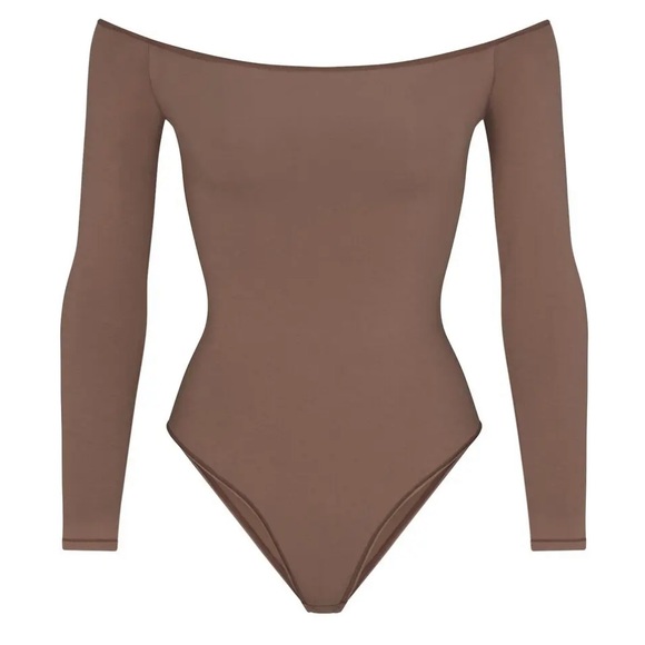 SKIMS Tops - NWT COTTON JERSEY OFF THE SHOULDER BODYSUIT | TRUFFLE Brown 3X Stretchy